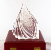A STEUBEN GLASS SCULPTURE: BUT