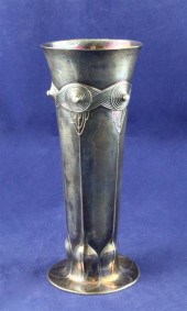 A stylish early 20th century G
