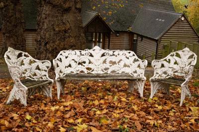 A suite of Coalbrookdale style fern