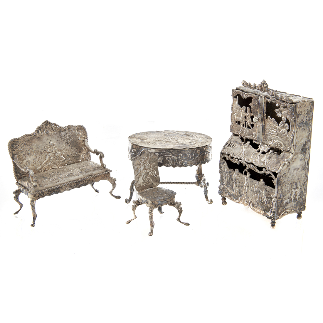 A SUITE OF CONTINENTAL SILVER