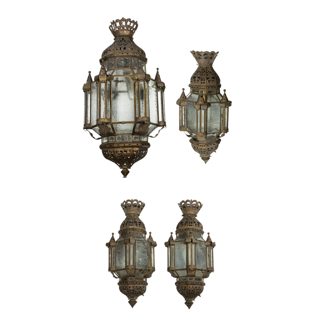 A SUITE OF FOUR MOORISH GLASS AND