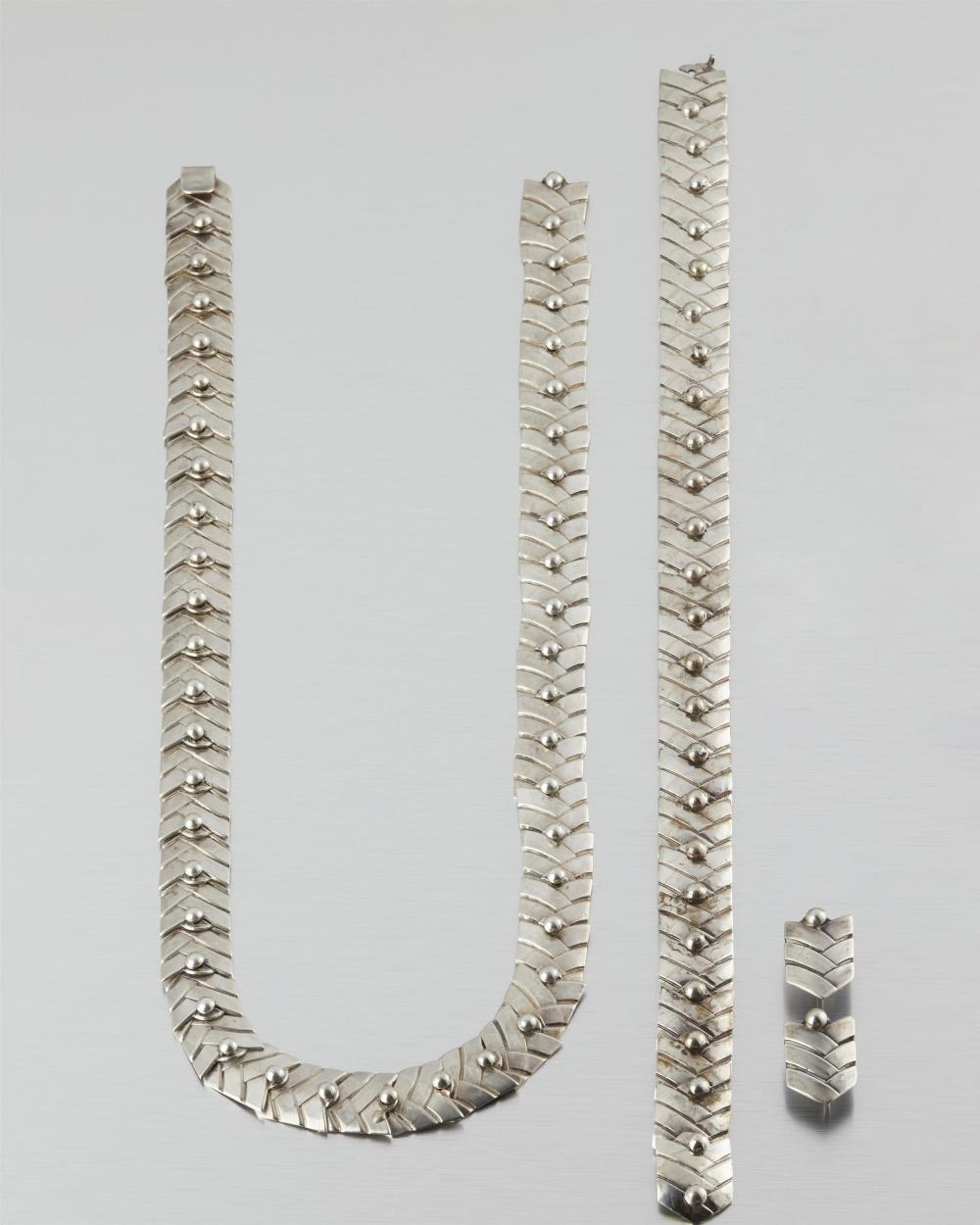 A SUITE OF LOS CASTILLO SILVER