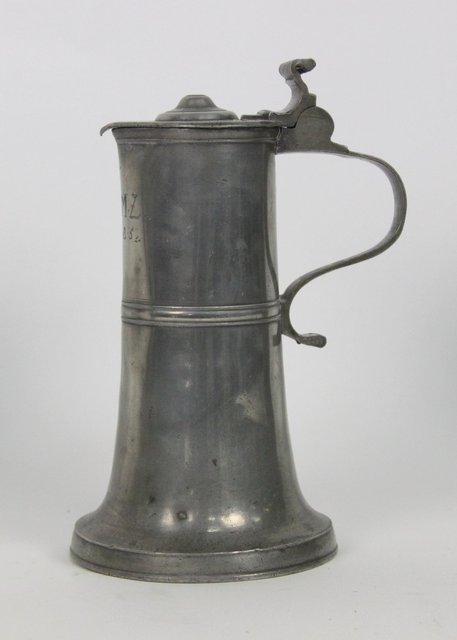 A Swiss pewter lidded flagon