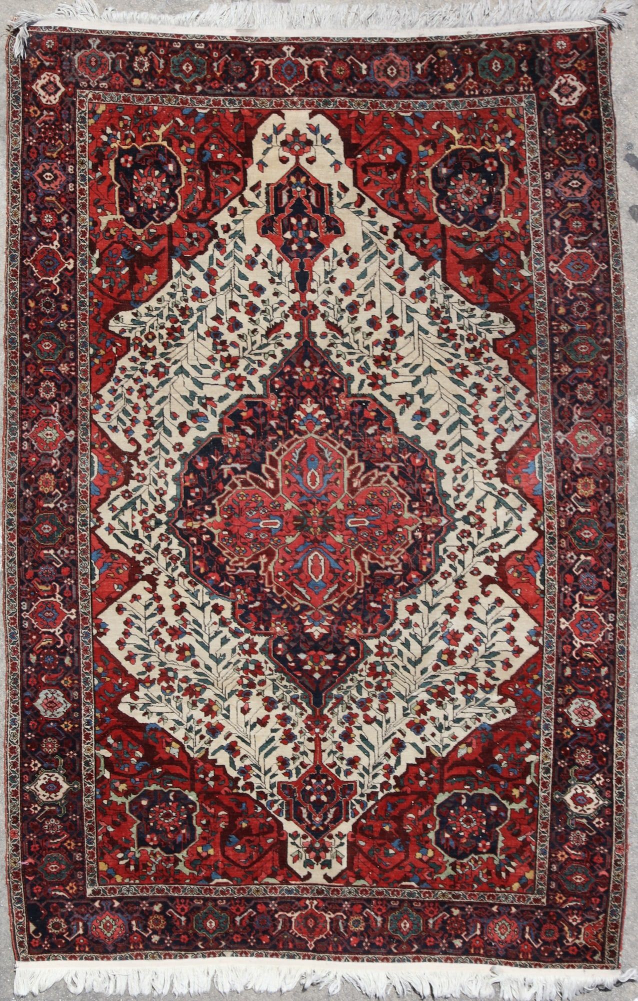 A TABRIZ RUGA Tabriz