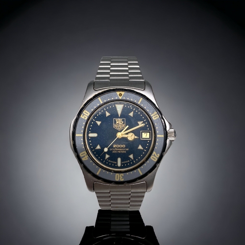 A TAG HEUER PROFESSIONAL 2000