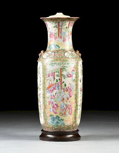 A TALL CHINESE EXPORT PARCEL GILT