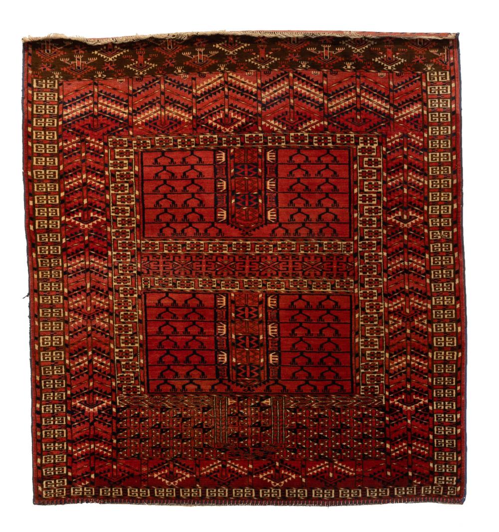A TEKKE YOMUD HATCH AREA RUGA Tekke