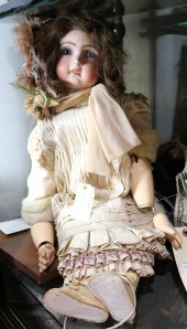 A TETE JUMEAU DOLL A Tete Jume