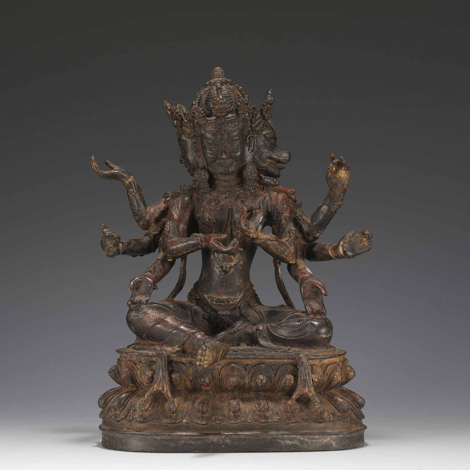 A TIBETAN BUDDHIST STATUE OF A