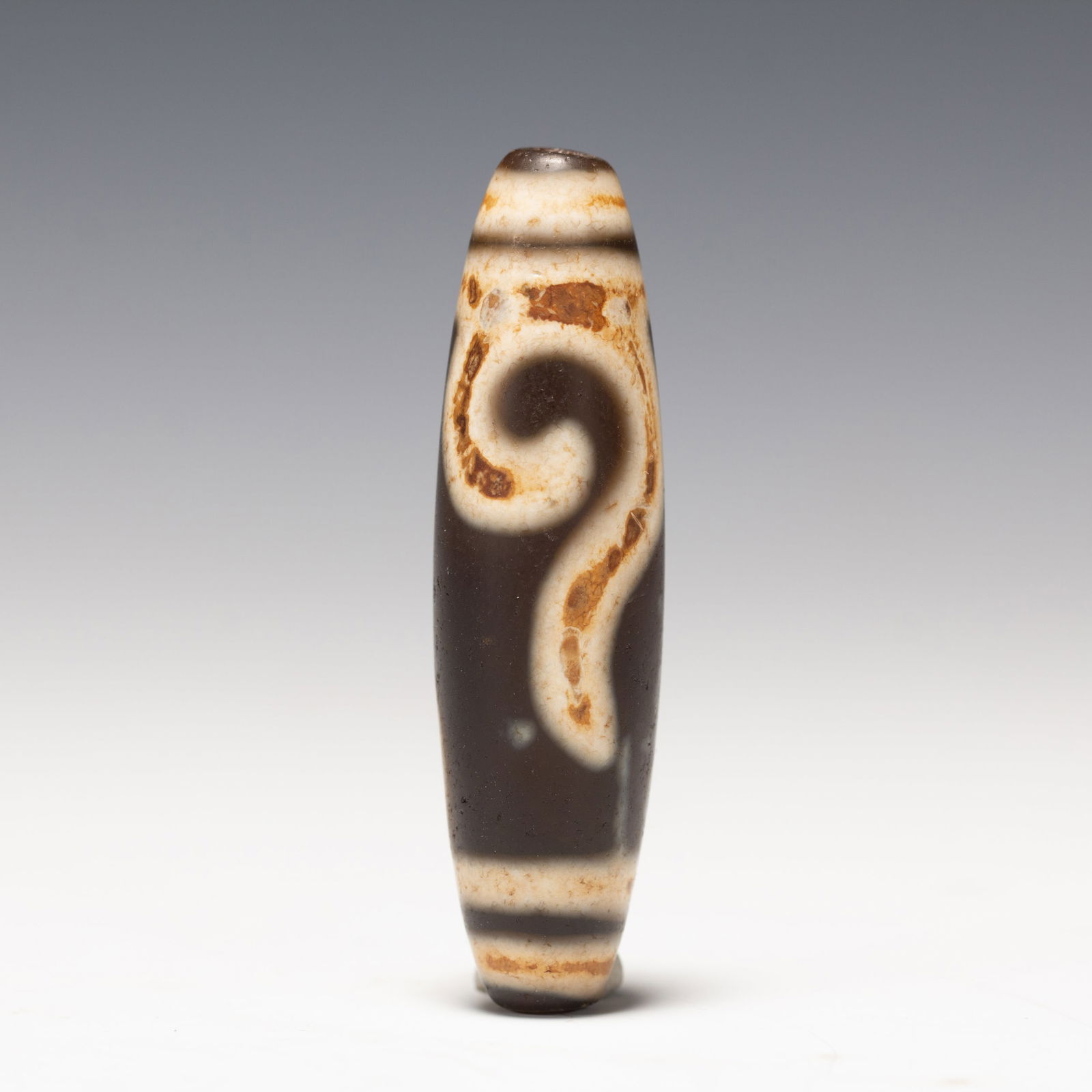 A TIBETAN DZI BEADA TIBETAN DZI