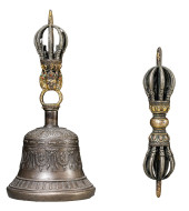 A TIBETAN PURE SILVER VAJRA BE