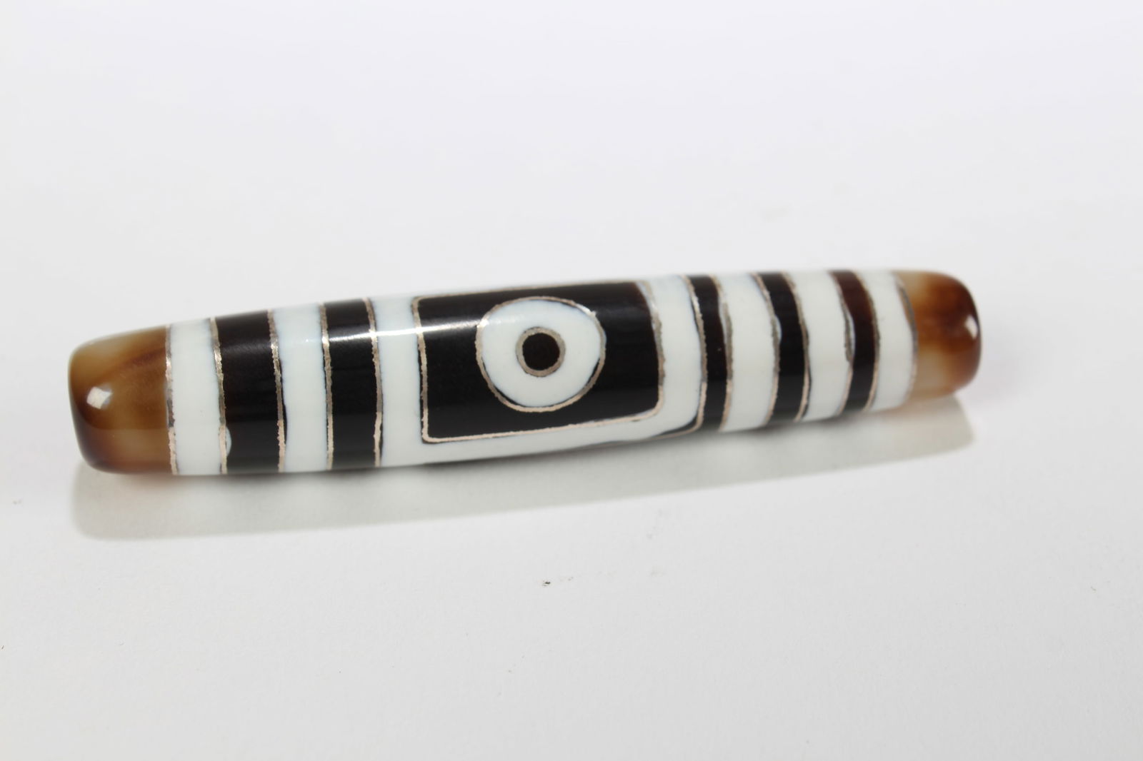 A TIBETAN RELIGIOUS DZI BEADA