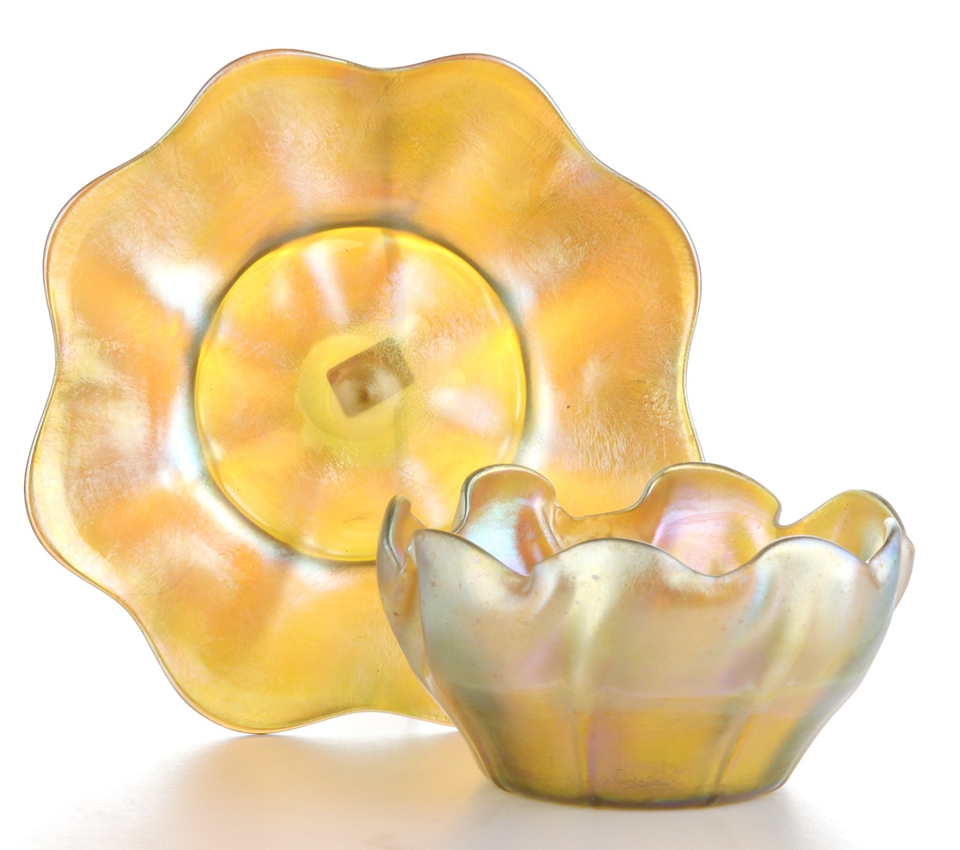 A TIFFANY FAVRILE ART GLASS