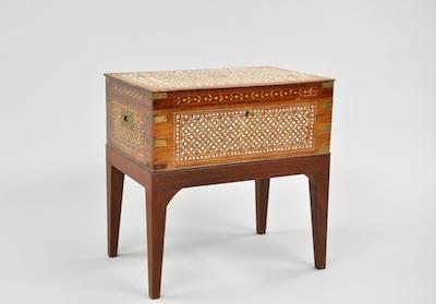 A Traveling Vanity Box on Stand,