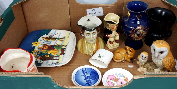 A Tray comprising of Beswick