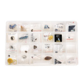 A TRAY OF ASSORTED GEMSTONES<b