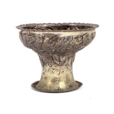 A trencher type salt cellar,