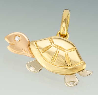 A Tri Color Gold Turtle Pendant 18k