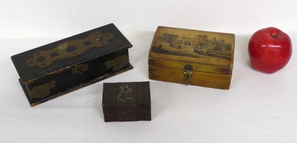 A TRIO OF 19TH C. SMALL COVERED