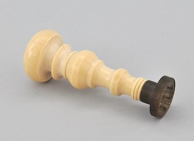 A Turned Handle Wax Seal of Ivory
