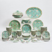 A Turquoise-Ground 'Wanshou Wu