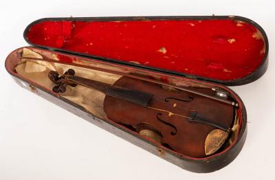 A twin-back violin bearing a