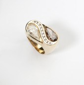 A twin pear-shaped diamond and