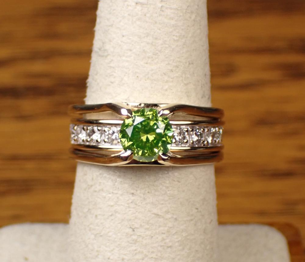 A TWO-PART DIAMOND RING SETA
