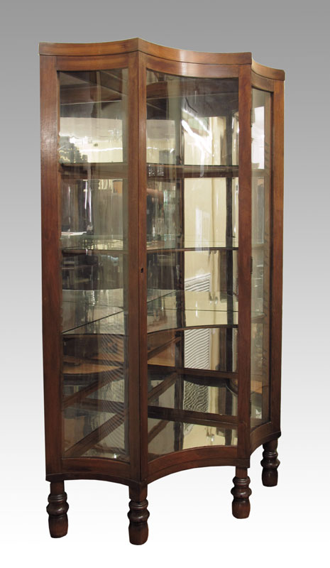 A UNIQUE FORM CORNER DISPLAY