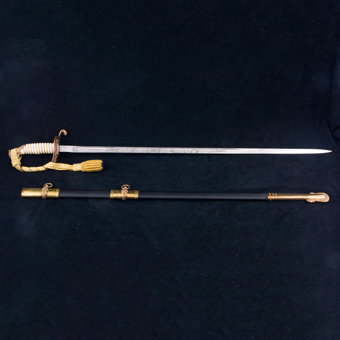 A USN DRESS SWORD, HILBURN