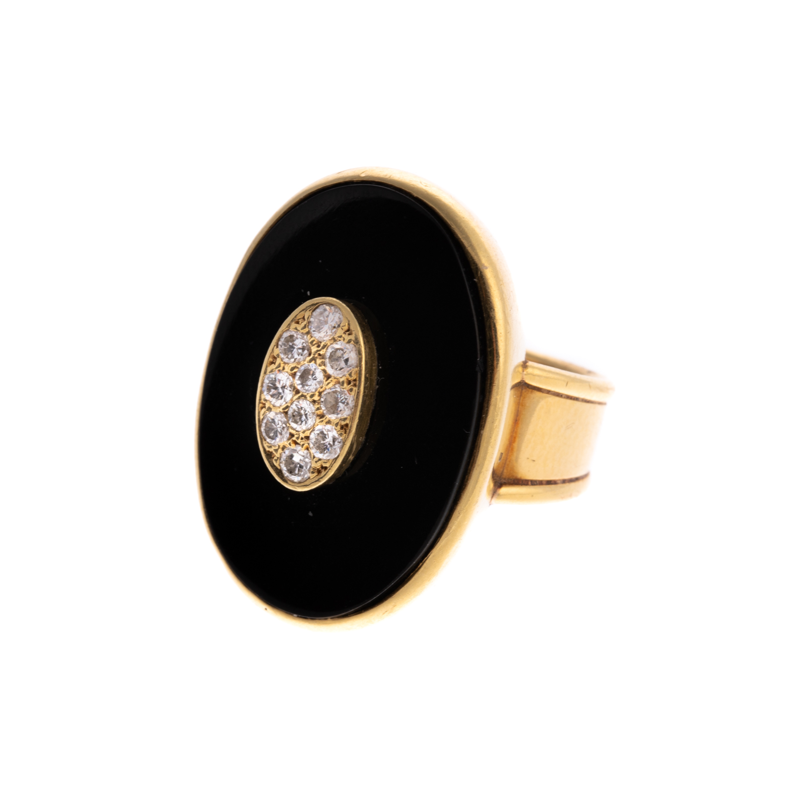 A VCA PAVE DIAMOND & ONYX RING IN