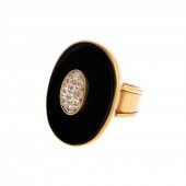 A VCA PAVE DIAMOND & ONYX RING