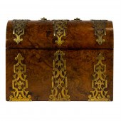 A VICTORIAN BRASS BOUND BURR W