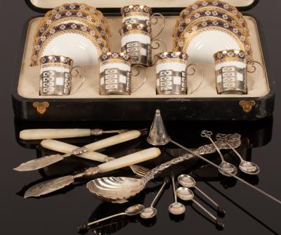 A Victorian cased set of silver