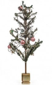 A VICTORIAN FEATHER TREE WITH