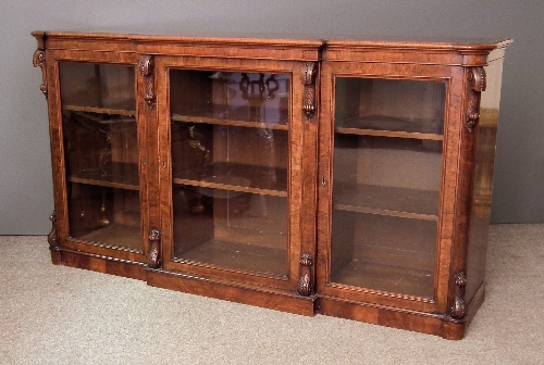 A Victorian figured walnut break