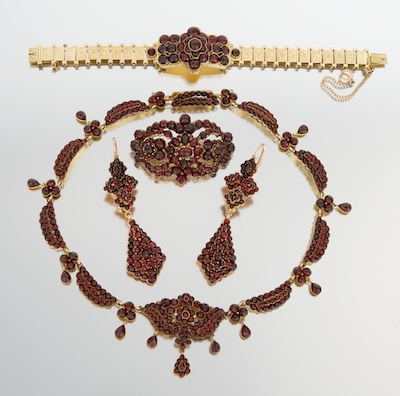 A Victorian Garnet Parure in