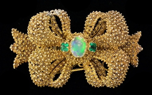 A Victorian gold coloured metal