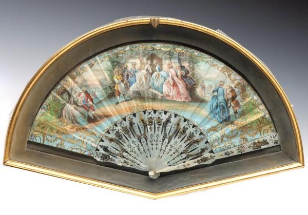 A VICTORIAN HAND FAN WITH MOTHER OF