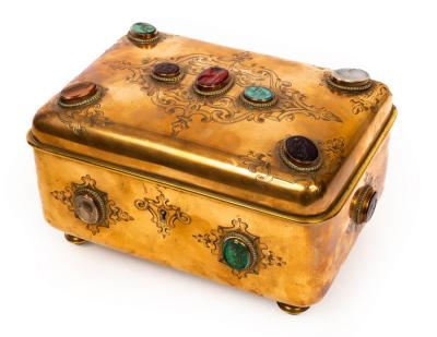 A Victorian jewel casket the gilt