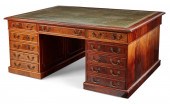 A VICTORIAN MAHOGANY PEDESTAL