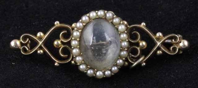A Victorian moonstone brooch the