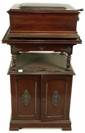 A VICTORIAN REGINA MUSIC BOX A
