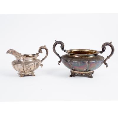 A Victorian silver milk jug and