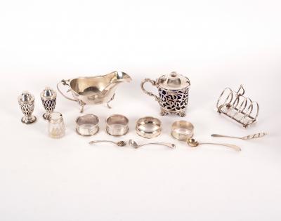 A Victorian silver mustard pot, JE,