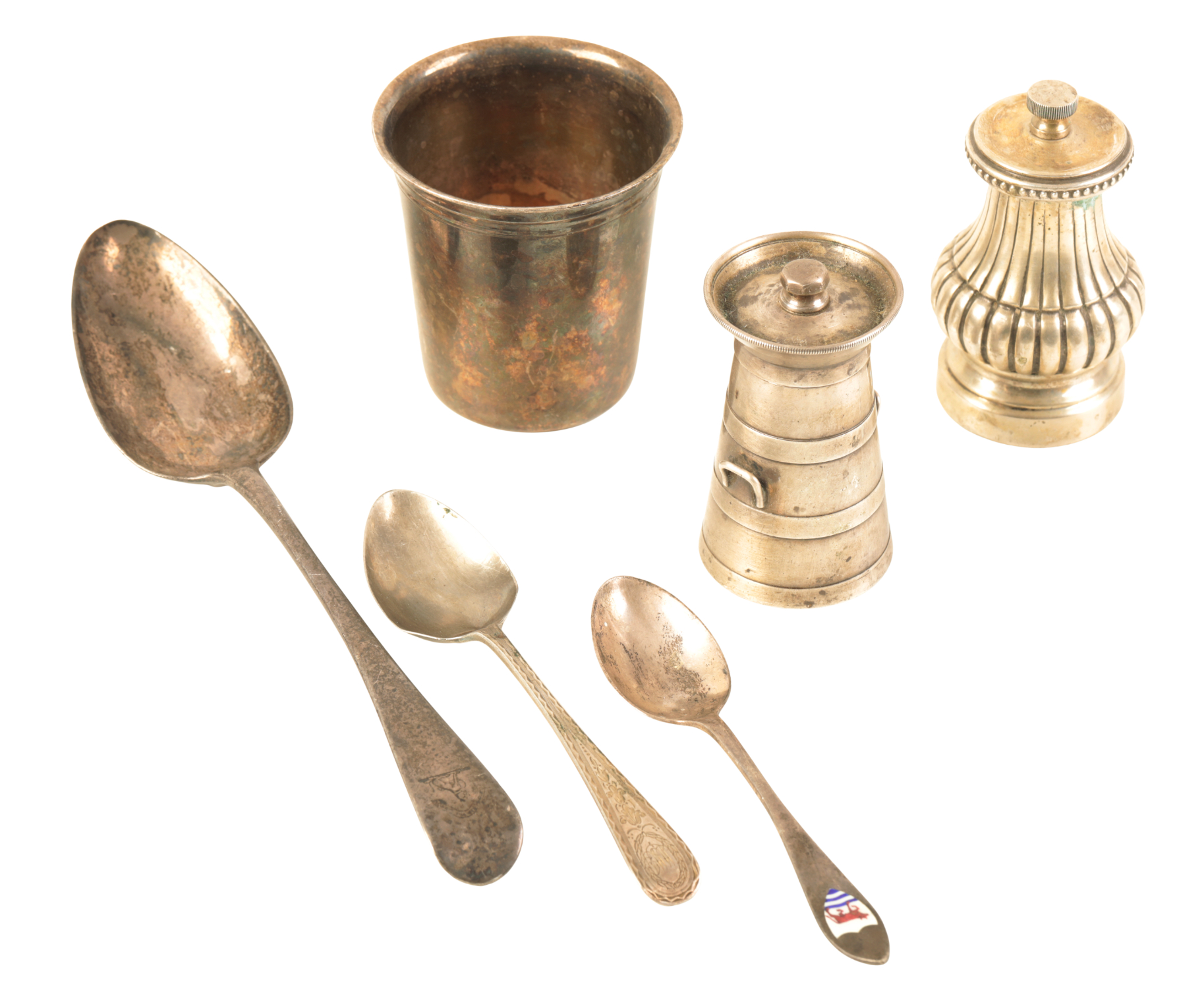 A VICTORIAN SILVER PEPPER MILL by
