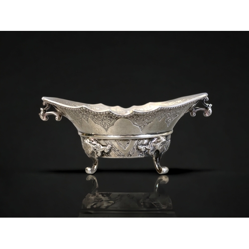 A VICTORIAN STERLING SILVER BON BON