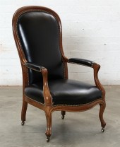 A VICTORIAN WALNUT ARMCHAIRA V