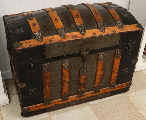 A VICTORIAN WOOD SLAT 'HUMP BACK'