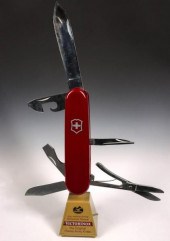 A VICTORINOX SWISS ARMY KNIFE